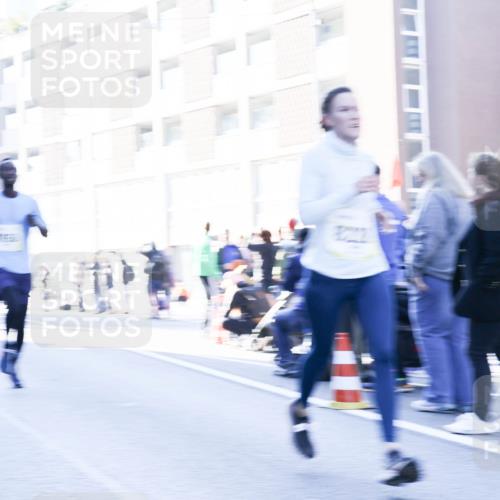 06.10.2024 - 19. swb-Marathon Bremen Matties Gatica Varas http://msf.ph/oto/7360910 06.10.2024 10:39:19 Laufen  meine-sportfotos.de