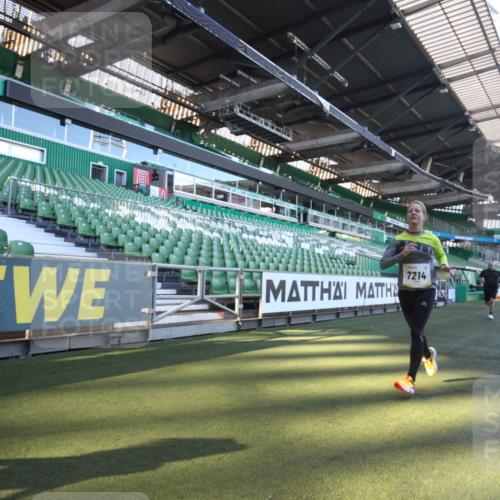 06.10.2024 - 19. swb-Marathon Bremen Yannick Fuchs http://msf.ph/oto/7361018 06.10.2024 10:27:43 Laufen im Stadion 7052, 7184, 7198, 7214, 7303, 7364, 7452, 7560, 7594, 7638, 7647, 7673, 7717, 7876, 8066, 8150, 8185, 8288, 8316, 8351, 8635, 8658, 8701, 8716, 8754, 8774, 8801, 8816, 8824, 8827, 8836, 8856, 8943, 8980, 9027, 9085 meine-sportfotos.de