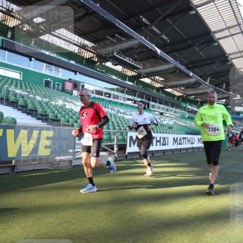 06.10.2024 - 19. swb-Marathon Bremen Yannick Fuchs http://msf.ph/oto/7361137 06.10.2024 10:28:03 Laufen im Stadion 7025, 7094, 7095, 7184, 7195, 7198, 7214, 7303, 7364, 7452, 7464, 7501, 7538, 7541, 7568, 7569, 7594, 7638, 7965, 8066, 8173, 8185, 8261, 8288, 8374, 8403, 8405, 8411, 8456, 8498, 8526, 8551, 8569, 8711, 8716, 8754, 8801, 8816, 8824, 8827, 8836, 8891, 8943, 9040, 9060 meine-sportfotos.de