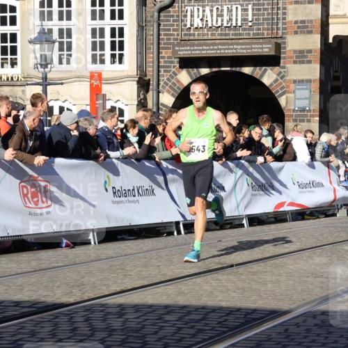06.10.2024 - 19. swb-Marathon Bremen Strokosch-Dieckow http://msf.ph/oto/7361210 06.10.2024 10:33:50 Ziel 8139, 8423, 8543, 8735, 8938 meine-sportfotos.de