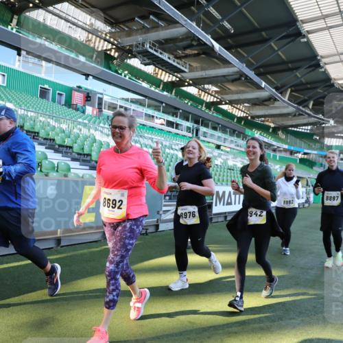 06.10.2024 - 19. swb-Marathon Bremen Yannick Fuchs http://msf.ph/oto/7361243 06.10.2024 10:42:35 Laufen im Stadion 7069, 7096, 7097, 7174, 7291, 7422, 7426, 7483, 7497, 7676, 7755, 7795, 8087, 8262, 8280, 8281, 8284, 8299, 8307, 8386, 8387, 8484, 8487, 8503, 8669, 8692, 8706, 8882, 8886, 8887, 8917, 8942, 8959, 8963, 8976, 9998 meine-sportfotos.de