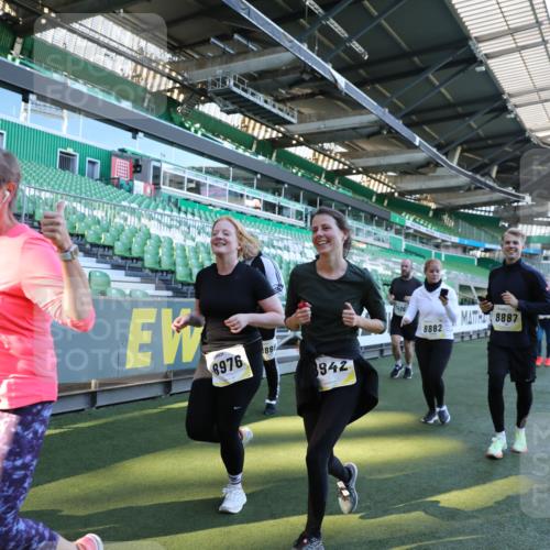 06.10.2024 - 19. swb-Marathon Bremen Yannick Fuchs http://msf.ph/oto/7361271 06.10.2024 10:42:36 Laufen im Stadion 7069, 7096, 7097, 7174, 7291, 7422, 7426, 7483, 7497, 7676, 7755, 7795, 8087, 8262, 8280, 8281, 8284, 8299, 8307, 8386, 8387, 8484, 8487, 8503, 8669, 8692, 8706, 8882, 8886, 8887, 8917, 8942, 8959, 8963, 8976, 9998 meine-sportfotos.de