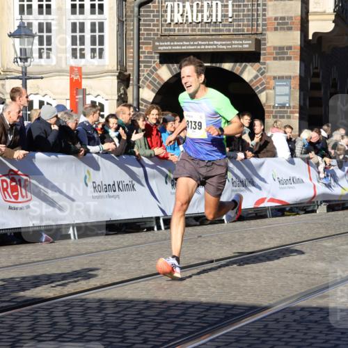 06.10.2024 - 19. swb-Marathon Bremen Strokosch-Dieckow http://msf.ph/oto/7361288 06.10.2024 10:33:51 Ziel 8139, 8423, 8543, 8735, 8750, 8938 meine-sportfotos.de