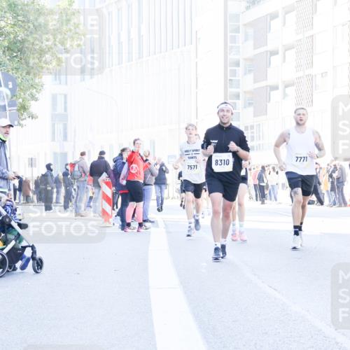 06.10.2024 - 19. swb-Marathon Bremen Matties Gatica Varas http://msf.ph/oto/7361292 06.10.2024 10:39:28 Laufen 7571, 8310, 7771 meine-sportfotos.de