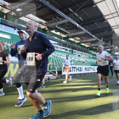 06.10.2024 - 19. swb-Marathon Bremen Yannick Fuchs http://msf.ph/oto/7361331 06.10.2024 10:28:24 Laufen im Stadion 7025, 7041, 7086, 7094, 7095, 7195, 7216, 7217, 7218, 7364, 7402, 7464, 7501, 7511, 7526, 7538, 7541, 7568, 7569, 7697, 7897, 7965, 8067, 8173, 8251, 8261, 8323, 8334, 8374, 8403, 8405, 8411, 8456, 8488, 8498, 8526, 8551, 8569, 8711, 8716, 8833, 8877, 8891, 8966, 8968, 8991, 9040, 9060 meine-sportfotos.de