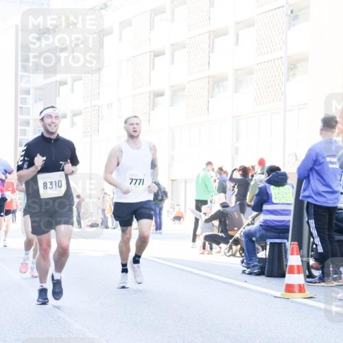 06.10.2024 - 19. swb-Marathon Bremen Matties Gatica Varas http://msf.ph/oto/7361349 06.10.2024 10:39:29 Laufen 8310, 7771 meine-sportfotos.de