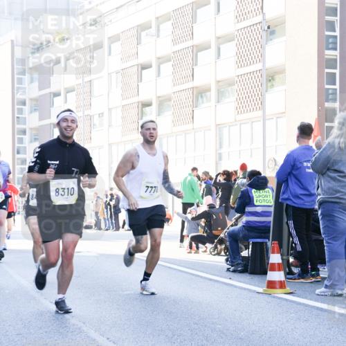 06.10.2024 - 19. swb-Marathon Bremen Matties Gatica Varas http://msf.ph/oto/7361368 06.10.2024 10:39:29 Laufen 52, 84, 8310, 777 meine-sportfotos.de
