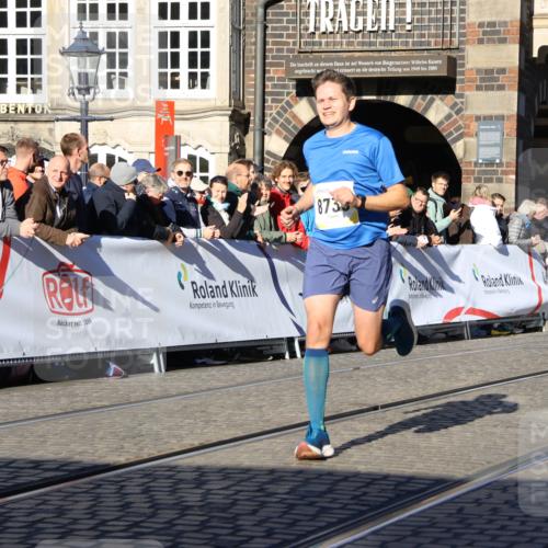 06.10.2024 - 19. swb-Marathon Bremen Strokosch-Dieckow http://msf.ph/oto/7361380 06.10.2024 10:33:53 Ziel 8139, 8423, 8543, 8735, 8750, 8938 meine-sportfotos.de
