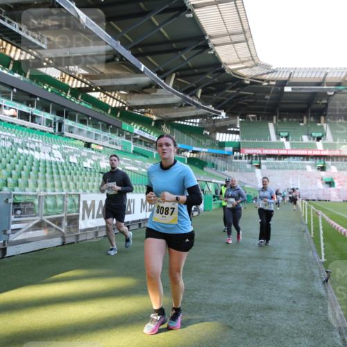 06.10.2024 - 19. swb-Marathon Bremen Yannick Fuchs http://msf.ph/oto/7361441 06.10.2024 10:42:42 Laufen im Stadion 7069, 7096, 7097, 7174, 7291, 7422, 7426, 7497, 7676, 7795, 8087, 8262, 8280, 8281, 8284, 8299, 8307, 8484, 8487, 8669, 8692, 8706, 8882, 8886, 8887, 8942, 8963, 8976, 9998 meine-sportfotos.de