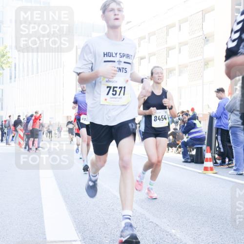 06.10.2024 - 19. swb-Marathon Bremen Matties Gatica Varas http://msf.ph/oto/7361447 06.10.2024 10:39:31 Laufen 89, 7571, 8454 meine-sportfotos.de