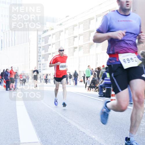 06.10.2024 - 19. swb-Marathon Bremen Matties Gatica Varas http://msf.ph/oto/7361492 06.10.2024 10:39:33 Laufen 8806, 6962 meine-sportfotos.de