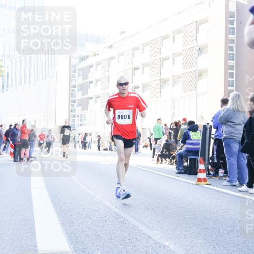 06.10.2024 - 19. swb-Marathon Bremen Matties Gatica Varas http://msf.ph/oto/7361514 06.10.2024 10:39:34 Laufen 8806 meine-sportfotos.de