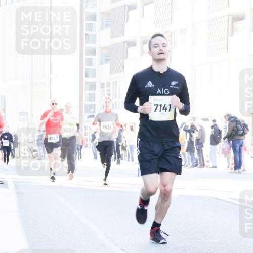 06.10.2024 - 19. swb-Marathon Bremen Matties Gatica Varas http://msf.ph/oto/7361603 06.10.2024 10:39:37 Laufen 8671, 8680, 1975, 8478, 7141 meine-sportfotos.de