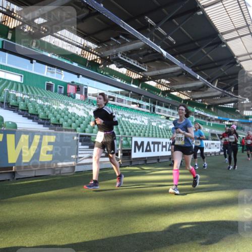 06.10.2024 - 19. swb-Marathon Bremen Yannick Fuchs http://msf.ph/oto/7361614 06.10.2024 10:28:50 Laufen im Stadion 7041, 7086, 7099, 7216, 7217, 7218, 7296, 7511, 7521, 7526, 7590, 7671, 7697, 7776, 7825, 7827, 7897, 7940, 8018, 8067, 8244, 8251, 8306, 8323, 8334, 8336, 8419, 8443, 8488, 8536, 8566, 8665, 8819, 8833, 8965, 8966, 8968, 8990, 8991, 9014, 9038, 9080 meine-sportfotos.de