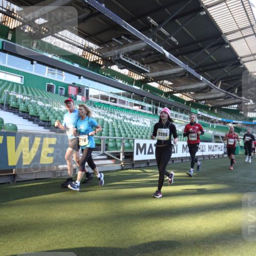 06.10.2024 - 19. swb-Marathon Bremen Yannick Fuchs http://msf.ph/oto/7361635 06.10.2024 10:28:52 Laufen im Stadion 7041, 7086, 7099, 7216, 7218, 7290, 7296, 7511, 7521, 7526, 7590, 7671, 7697, 7776, 7825, 7827, 7897, 7940, 8018, 8067, 8244, 8251, 8306, 8323, 8334, 8336, 8419, 8443, 8488, 8536, 8566, 8665, 8819, 8833, 8843, 8965, 8968, 8990, 8991, 9014, 9038, 9080 meine-sportfotos.de