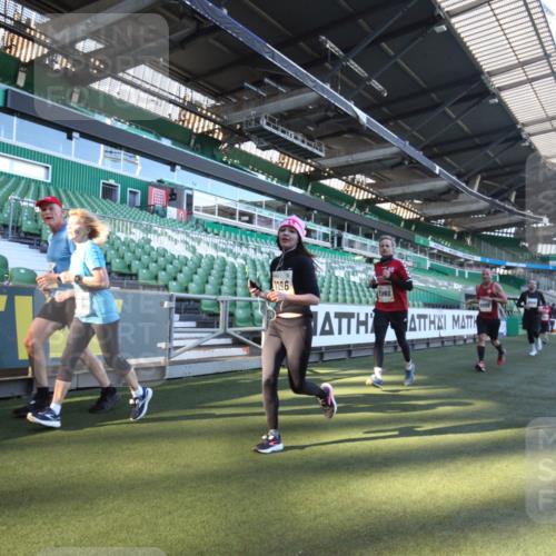 06.10.2024 - 19. swb-Marathon Bremen Yannick Fuchs http://msf.ph/oto/7361644 06.10.2024 10:28:52 Laufen im Stadion 7041, 7086, 7099, 7216, 7218, 7290, 7296, 7511, 7521, 7526, 7590, 7671, 7697, 7776, 7825, 7827, 7897, 7940, 8018, 8067, 8244, 8251, 8306, 8323, 8334, 8336, 8419, 8443, 8488, 8536, 8566, 8665, 8819, 8833, 8843, 8965, 8968, 8990, 8991, 9014, 9038, 9080 meine-sportfotos.de