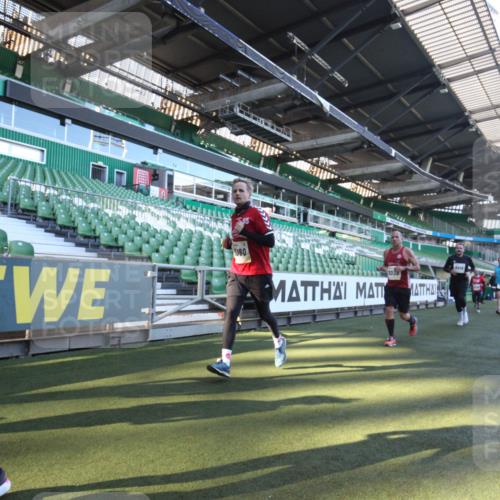 06.10.2024 - 19. swb-Marathon Bremen Yannick Fuchs http://msf.ph/oto/7361665 06.10.2024 10:28:53 Laufen im Stadion 7041, 7086, 7099, 7218, 7290, 7296, 7511, 7521, 7526, 7590, 7671, 7683, 7697, 7776, 7825, 7827, 7897, 7940, 8018, 8067, 8244, 8251, 8306, 8323, 8334, 8336, 8419, 8443, 8488, 8536, 8566, 8596, 8665, 8819, 8833, 8843, 8965, 8968, 8990, 8991, 9014, 9038, 9080 meine-sportfotos.de
