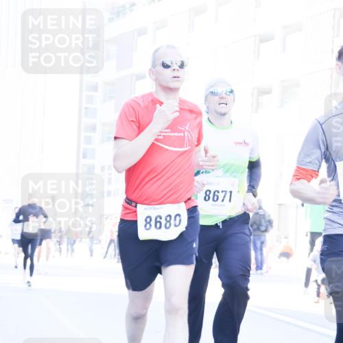 06.10.2024 - 19. swb-Marathon Bremen Matties Gatica Varas http://msf.ph/oto/7361799 06.10.2024 10:39:42 Laufen 8375, 8680, 8671 meine-sportfotos.de