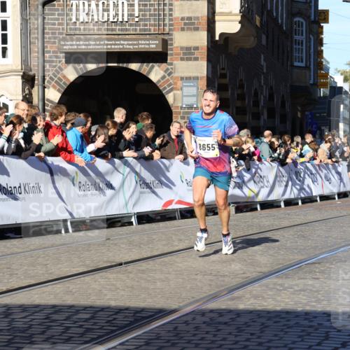06.10.2024 - 19. swb-Marathon Bremen Strokosch-Dieckow http://msf.ph/oto/7361829 06.10.2024 10:34:35 Ziel 8442, 8531, 8655, 8681 meine-sportfotos.de