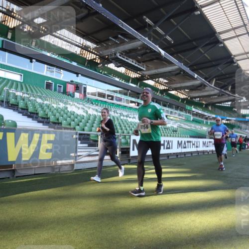 06.10.2024 - 19. swb-Marathon Bremen Yannick Fuchs http://msf.ph/oto/7361874 06.10.2024 10:29:22 Laufen im Stadion 7099, 7117, 7290, 7334, 7370, 7590, 7671, 7683, 7714, 7800, 7825, 7983, 7992, 8001, 8018, 8092, 8098, 8156, 8157, 8158, 8215, 8244, 8252, 8330, 8336, 8424, 8443, 8458, 8461, 8522, 8525, 8575, 8596, 8604, 8609, 8828, 8835, 8843, 8875, 8894, 8925, 8951, 8953, 8965, 9001, 9014, 9066, 9106 meine-sportfotos.de