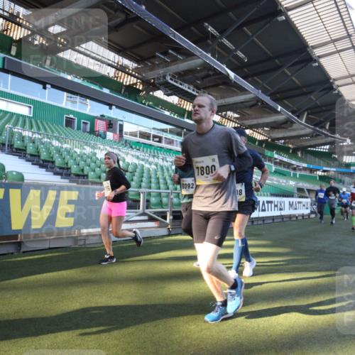 06.10.2024 - 19. swb-Marathon Bremen Yannick Fuchs http://msf.ph/oto/7361939 06.10.2024 10:29:28 Laufen im Stadion 7060, 7061, 7066, 7117, 7193, 7194, 7290, 7334, 7370, 7372, 7384, 7671, 7683, 7706, 7714, 7768, 7800, 7825, 7870, 7931, 7983, 7992, 8001, 8092, 8098, 8156, 8157, 8158, 8215, 8252, 8330, 8424, 8443, 8458, 8461, 8522, 8525, 8570, 8575, 8596, 8604, 8609, 8828, 8835, 8843, 8854, 8875, 8894, 8925, 8951, 8953, 9001, 9066, 9106 meine-sportfotos.de