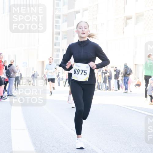 06.10.2024 - 19. swb-Marathon Bremen Matties Gatica Varas http://msf.ph/oto/7361954 06.10.2024 10:39:47 Laufen 855, 8975 meine-sportfotos.de