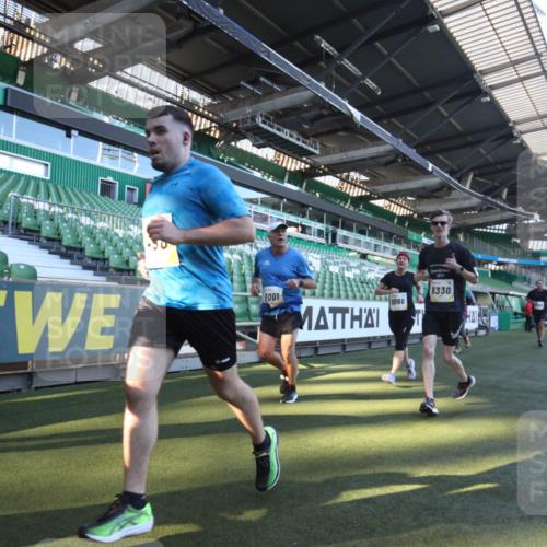 06.10.2024 - 19. swb-Marathon Bremen Yannick Fuchs http://msf.ph/oto/7361969 06.10.2024 10:29:33 Laufen im Stadion 7060, 7061, 7066, 7117, 7193, 7194, 7290, 7334, 7370, 7372, 7384, 7451, 7542, 7683, 7696, 7706, 7714, 7768, 7800, 7823, 7825, 7870, 7931, 7983, 7989, 7992, 8001, 8092, 8098, 8156, 8157, 8158, 8215, 8252, 8330, 8424, 8458, 8461, 8522, 8525, 8570, 8575, 8596, 8604, 8609, 8767, 8828, 8835, 8843, 8854, 8875, 8894, 8925, 8951, 8953, 8954, 9001, 9066, 9106 meine-sportfotos.de