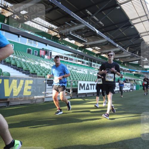 06.10.2024 - 19. swb-Marathon Bremen Yannick Fuchs http://msf.ph/oto/7361976 06.10.2024 10:29:34 Laufen im Stadion 7060, 7061, 7066, 7117, 7193, 7194, 7290, 7334, 7370, 7372, 7384, 7451, 7542, 7683, 7696, 7706, 7714, 7768, 7800, 7823, 7870, 7931, 7983, 7989, 7992, 8001, 8092, 8098, 8156, 8157, 8158, 8215, 8252, 8330, 8362, 8424, 8458, 8461, 8522, 8525, 8570, 8575, 8596, 8604, 8609, 8767, 8828, 8835, 8843, 8854, 8875, 8894, 8925, 8951, 8953, 8954, 9001, 9066, 9106 meine-sportfotos.de