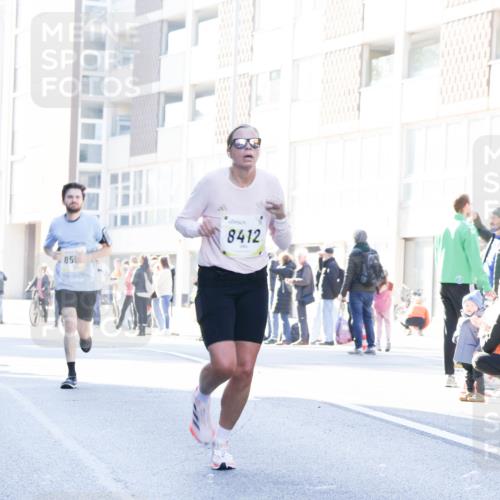 06.10.2024 - 19. swb-Marathon Bremen Matties Gatica Varas http://msf.ph/oto/7361989 06.10.2024 10:39:48 Laufen 85, 8412 meine-sportfotos.de