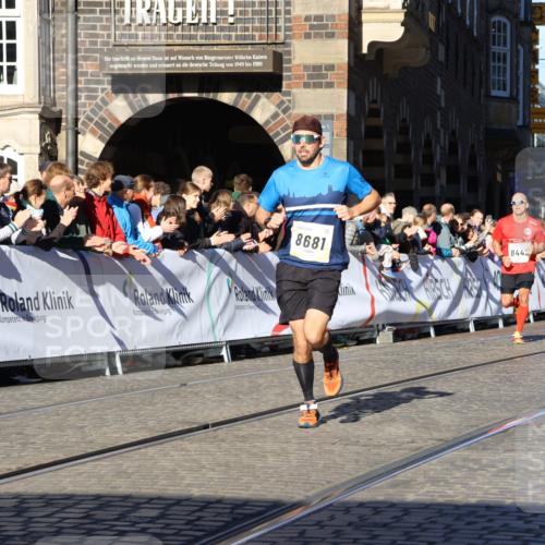 06.10.2024 - 19. swb-Marathon Bremen Strokosch-Dieckow http://msf.ph/oto/7361995 06.10.2024 10:34:49 Ziel 8442, 8681, 8791 meine-sportfotos.de