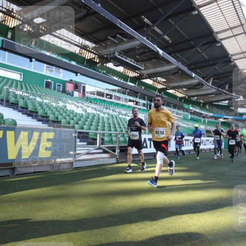 06.10.2024 - 19. swb-Marathon Bremen Yannick Fuchs http://msf.ph/oto/7362062 06.10.2024 10:29:47 Laufen im Stadion 7060, 7061, 7066, 7117, 7146, 7176, 7193, 7194, 7334, 7340, 7370, 7372, 7384, 7412, 7451, 7542, 7620, 7696, 7706, 7714, 7768, 7784, 7800, 7823, 7870, 7931, 7983, 7989, 7992, 8001, 8092, 8098, 8109, 8215, 8330, 8362, 8424, 8458, 8570, 8575, 8609, 8629, 8763, 8767, 8768, 8803, 8835, 8854, 8869, 8875, 8925, 8951, 8953, 8954, 9001, 9066 meine-sportfotos.de