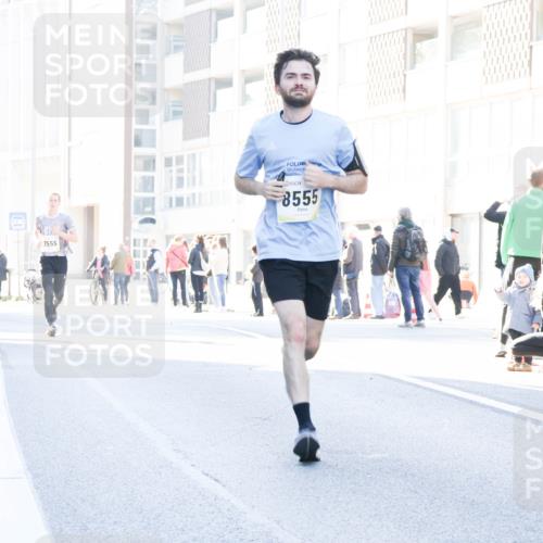 06.10.2024 - 19. swb-Marathon Bremen Matties Gatica Varas http://msf.ph/oto/7362111 06.10.2024 10:39:51 Laufen 7555, 8555 meine-sportfotos.de