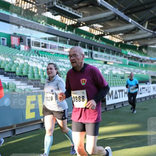 06.10.2024 - 19. swb-Marathon Bremen Yannick Fuchs http://msf.ph/oto/7362113 06.10.2024 10:40:43 Laufen im Stadion 7092, 7129, 7132, 7145, 7272, 7288, 7304, 7525, 7554, 7598, 7601, 7625, 7661, 7754, 7840, 7888, 7915, 7936, 7946, 7972, 7982, 8091, 8146, 8210, 8230, 8688, 8695, 8743, 8765, 8808, 8809, 8899, 8988, 9048, 9076, 9078 meine-sportfotos.de