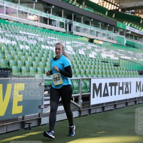 06.10.2024 - 19. swb-Marathon Bremen Yannick Fuchs http://msf.ph/oto/7362139 06.10.2024 10:40:44 Laufen im Stadion 7092, 7129, 7132, 7145, 7272, 7288, 7304, 7554, 7598, 7601, 7625, 7661, 7754, 7840, 7888, 7915, 7936, 7946, 7972, 7982, 8091, 8146, 8210, 8230, 8688, 8695, 8743, 8765, 8808, 8809, 8899, 8988, 9048, 9076, 9078 meine-sportfotos.de