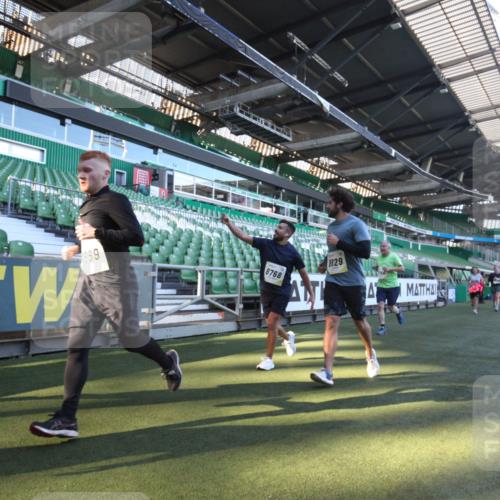 06.10.2024 - 19. swb-Marathon Bremen Yannick Fuchs http://msf.ph/oto/7362158 06.10.2024 10:30:01 Laufen im Stadion 7060, 7061, 7066, 7117, 7146, 7176, 7193, 7194, 7340, 7361, 7372, 7384, 7412, 7451, 7542, 7585, 7620, 7629, 7630, 7696, 7706, 7752, 7768, 7784, 7823, 7870, 7931, 7989, 8001, 8109, 8186, 8215, 8219, 8223, 8290, 8328, 8332, 8333, 8362, 8424, 8428, 8440, 8465, 8477, 8524, 8552, 8570, 8609, 8629, 8639, 8748, 8763, 8767, 8768, 8783, 8794, 8803, 8834, 8854, 8869, 8897, 8925, 8933, 8954, 9023 meine-sportfotos.de