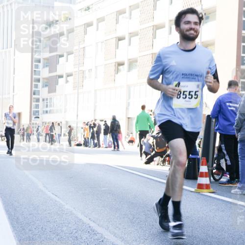 06.10.2024 - 19. swb-Marathon Bremen Matties Gatica Varas http://msf.ph/oto/7362171 06.10.2024 10:39:53 Laufen 7555, 1861, 8555 meine-sportfotos.de