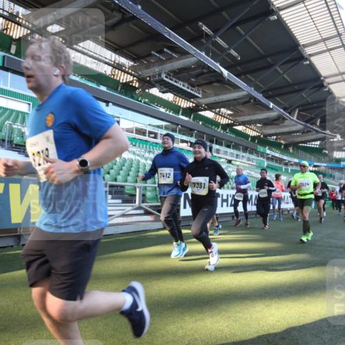 06.10.2024 - 19. swb-Marathon Bremen Yannick Fuchs http://msf.ph/oto/7362226 06.10.2024 10:30:10 Laufen im Stadion 7060, 7061, 7146, 7176, 7193, 7340, 7361, 7412, 7451, 7542, 7585, 7613, 7620, 7629, 7630, 7696, 7698, 7752, 7784, 7823, 7931, 7962, 7989, 8041, 8109, 8186, 8219, 8223, 8290, 8328, 8332, 8333, 8354, 8362, 8428, 8440, 8465, 8477, 8524, 8552, 8629, 8639, 8748, 8763, 8767, 8768, 8783, 8794, 8802, 8803, 8834, 8841, 8854, 8869, 8897, 8933, 8954, 9008, 9023, 9065, 9081 meine-sportfotos.de