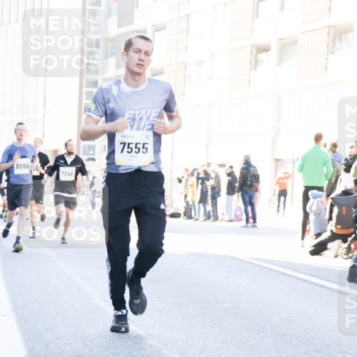 06.10.2024 - 19. swb-Marathon Bremen Matties Gatica Varas http://msf.ph/oto/7362276 06.10.2024 10:39:57 Laufen 8666, 7045, 7555 meine-sportfotos.de