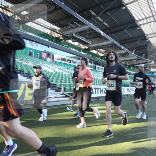 06.10.2024 - 19. swb-Marathon Bremen Yannick Fuchs http://msf.ph/oto/7362302 06.10.2024 10:30:15 Laufen im Stadion 7146, 7176, 7302, 7340, 7361, 7412, 7585, 7613, 7620, 7629, 7630, 7696, 7698, 7752, 7784, 7962, 8036, 8041, 8109, 8186, 8219, 8223, 8290, 8328, 8332, 8333, 8354, 8362, 8428, 8440, 8465, 8477, 8524, 8552, 8629, 8639, 8748, 8763, 8767, 8768, 8783, 8794, 8802, 8803, 8834, 8841, 8869, 8897, 8898, 8933, 9008, 9023, 9065, 9081 meine-sportfotos.de