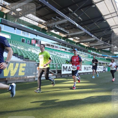 06.10.2024 - 19. swb-Marathon Bremen Yannick Fuchs http://msf.ph/oto/7362436 06.10.2024 10:30:38 Laufen im Stadion 7029, 7046, 7053, 7089, 7144, 7213, 7261, 7302, 7458, 7585, 7613, 7698, 7962, 8023, 8036, 8041, 8186, 8245, 8354, 8392, 8428, 8437, 8469, 8477, 8552, 8622, 8783, 8802, 8810, 8841, 8892, 8897, 8898, 8931, 8933, 8960, 8985, 9008, 9023, 9035, 9065, 9081 meine-sportfotos.de