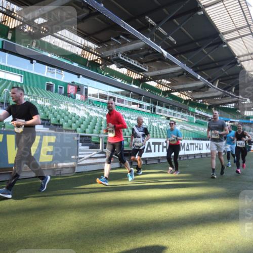 06.10.2024 - 19. swb-Marathon Bremen Yannick Fuchs http://msf.ph/oto/7362530 06.10.2024 10:30:58 Laufen im Stadion 7004, 7029, 7044, 7046, 7053, 7089, 7144, 7213, 7250, 7261, 7302, 7362, 7458, 7785, 7947, 8023, 8058, 8245, 8268, 8274, 8388, 8392, 8433, 8437, 8469, 8512, 8520, 8521, 8538, 8553, 8586, 8605, 8622, 8633, 8634, 8646, 8674, 8717, 8810, 8823, 8883, 8892, 8931, 8960, 8985, 9012, 9035, 9075, 9119, 9131 meine-sportfotos.de