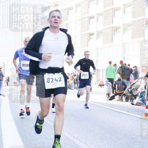 06.10.2024 - 19. swb-Marathon Bremen Matties Gatica Varas http://msf.ph/oto/7362532 06.10.2024 10:40:06 Laufen 9591, 8242, 8177 meine-sportfotos.de