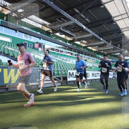 06.10.2024 - 19. swb-Marathon Bremen Yannick Fuchs http://msf.ph/oto/7362587 06.10.2024 10:31:10 Laufen im Stadion 7004, 7044, 7089, 7213, 7250, 7261, 7362, 7439, 7458, 7546, 7659, 7730, 7785, 7806, 7947, 7990, 8014, 8023, 8058, 8237, 8245, 8267, 8268, 8274, 8346, 8388, 8392, 8433, 8437, 8512, 8520, 8521, 8538, 8553, 8586, 8605, 8633, 8634, 8646, 8674, 8677, 8717, 8776, 8810, 8823, 8883, 8892, 8958, 8960, 8985, 8998, 9012, 9035, 9037, 9075, 9119, 9131 meine-sportfotos.de
