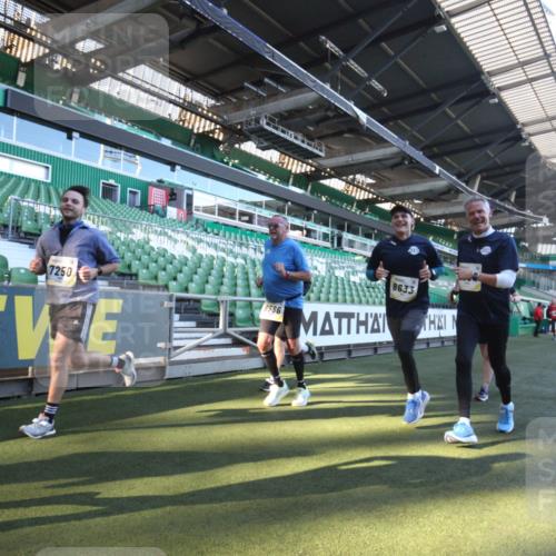 06.10.2024 - 19. swb-Marathon Bremen Yannick Fuchs http://msf.ph/oto/7362591 06.10.2024 10:31:10 Laufen im Stadion 7004, 7044, 7089, 7213, 7250, 7261, 7362, 7439, 7458, 7546, 7659, 7730, 7785, 7806, 7947, 7990, 8014, 8023, 8058, 8237, 8245, 8267, 8268, 8274, 8346, 8388, 8392, 8433, 8437, 8512, 8520, 8521, 8538, 8553, 8586, 8605, 8633, 8634, 8646, 8674, 8677, 8717, 8776, 8810, 8823, 8883, 8892, 8958, 8960, 8985, 8998, 9012, 9035, 9037, 9075, 9119, 9131 meine-sportfotos.de