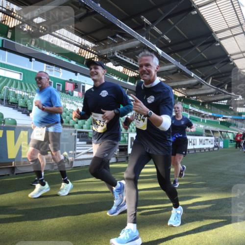 06.10.2024 - 19. swb-Marathon Bremen Yannick Fuchs http://msf.ph/oto/7362600 06.10.2024 10:31:11 Laufen im Stadion 7004, 7044, 7089, 7213, 7250, 7261, 7362, 7439, 7458, 7546, 7659, 7730, 7785, 7806, 7947, 7990, 8014, 8023, 8058, 8237, 8245, 8267, 8268, 8274, 8346, 8388, 8392, 8433, 8437, 8512, 8520, 8521, 8538, 8553, 8586, 8605, 8614, 8633, 8634, 8646, 8674, 8677, 8710, 8717, 8776, 8810, 8823, 8883, 8892, 8958, 8960, 8985, 8998, 9012, 9035, 9037, 9075, 9119, 9131 meine-sportfotos.de