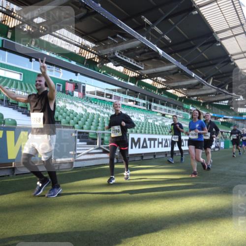 06.10.2024 - 19. swb-Marathon Bremen Yannick Fuchs http://msf.ph/oto/7362681 06.10.2024 10:31:24 Laufen im Stadion 7004, 7005, 7044, 7225, 7233, 7250, 7362, 7439, 7467, 7486, 7545, 7546, 7659, 7730, 7785, 7806, 7947, 7990, 8014, 8040, 8058, 8237, 8267, 8268, 8274, 8304, 8305, 8346, 8388, 8433, 8459, 8512, 8520, 8521, 8538, 8586, 8605, 8614, 8624, 8633, 8634, 8646, 8676, 8677, 8710, 8717, 8761, 8776, 8807, 8823, 8883, 8958, 8971, 8998, 9012, 9037, 9075, 9119, 9131 meine-sportfotos.de