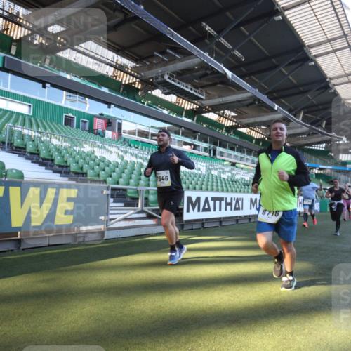 06.10.2024 - 19. swb-Marathon Bremen Yannick Fuchs http://msf.ph/oto/7362703 06.10.2024 10:31:28 Laufen im Stadion 7004, 7005, 7044, 7225, 7233, 7250, 7362, 7439, 7467, 7486, 7545, 7546, 7575, 7659, 7730, 7785, 7806, 7847, 7990, 8013, 8014, 8040, 8123, 8237, 8267, 8268, 8274, 8304, 8305, 8346, 8388, 8416, 8459, 8512, 8520, 8521, 8538, 8586, 8605, 8614, 8624, 8633, 8634, 8646, 8676, 8677, 8710, 8717, 8761, 8776, 8807, 8823, 8883, 8958, 8971, 8998, 9012, 9037, 9075, 9119, 9131 meine-sportfotos.de