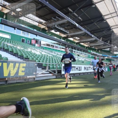 06.10.2024 - 19. swb-Marathon Bremen Yannick Fuchs http://msf.ph/oto/7362705 06.10.2024 10:31:29 Laufen im Stadion 7004, 7005, 7044, 7225, 7233, 7250, 7362, 7439, 7467, 7486, 7545, 7546, 7575, 7659, 7730, 7762, 7785, 7806, 7847, 7990, 8013, 8014, 8040, 8123, 8237, 8267, 8268, 8274, 8304, 8305, 8346, 8388, 8416, 8459, 8512, 8520, 8521, 8538, 8586, 8605, 8614, 8624, 8633, 8634, 8646, 8676, 8677, 8710, 8717, 8761, 8776, 8807, 8823, 8883, 8958, 8971, 8998, 9012, 9037, 9075, 9119, 9131 meine-sportfotos.de