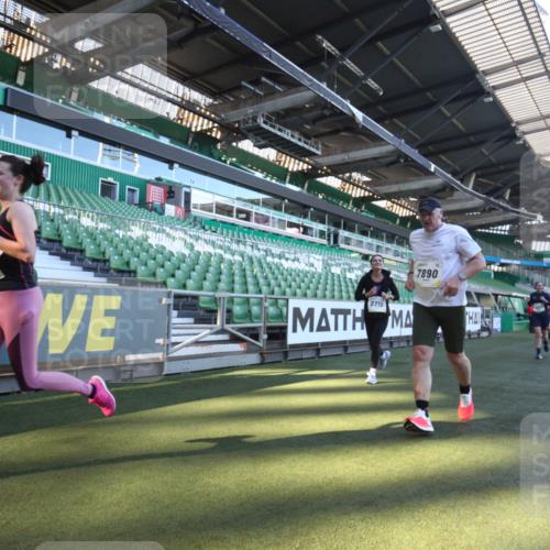 06.10.2024 - 19. swb-Marathon Bremen Yannick Fuchs http://msf.ph/oto/7362728 06.10.2024 10:31:33 Laufen im Stadion 7004, 7005, 7044, 7225, 7233, 7362, 7380, 7439, 7467, 7486, 7545, 7546, 7575, 7628, 7659, 7730, 7762, 7785, 7794, 7806, 7847, 7872, 7990, 8013, 8014, 8040, 8123, 8233, 8237, 8267, 8268, 8274, 8304, 8305, 8346, 8388, 8416, 8459, 8520, 8521, 8538, 8557, 8605, 8614, 8624, 8646, 8676, 8677, 8710, 8761, 8769, 8776, 8807, 8823, 8883, 8946, 8958, 8971, 8998, 9012, 9037, 9131 meine-sportfotos.de