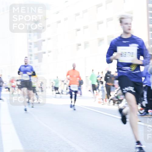 06.10.2024 - 19. swb-Marathon Bremen Matties Gatica Varas http://msf.ph/oto/7362758 06.10.2024 10:40:24 Laufen  meine-sportfotos.de